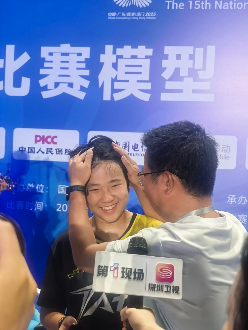 小白以近乎完善的体现夺得金牌